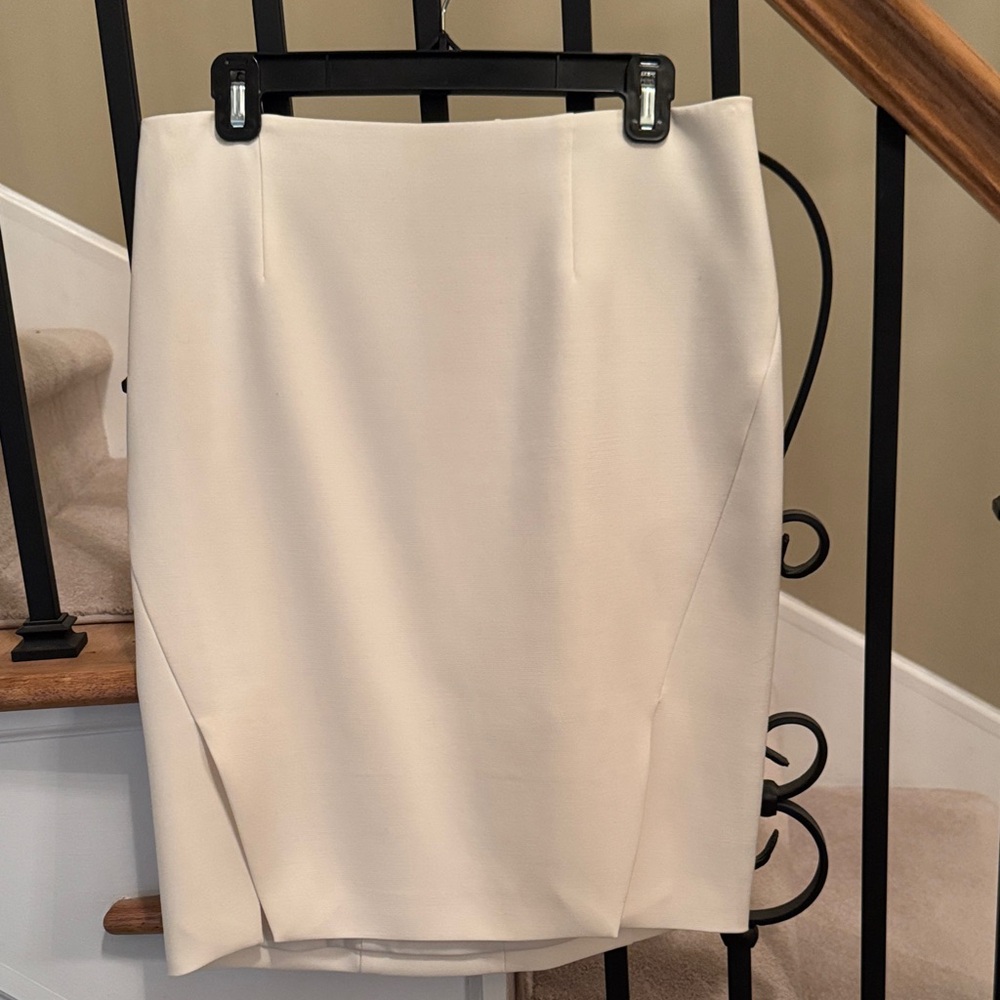 White House Black Market Cream Pencil Skirt